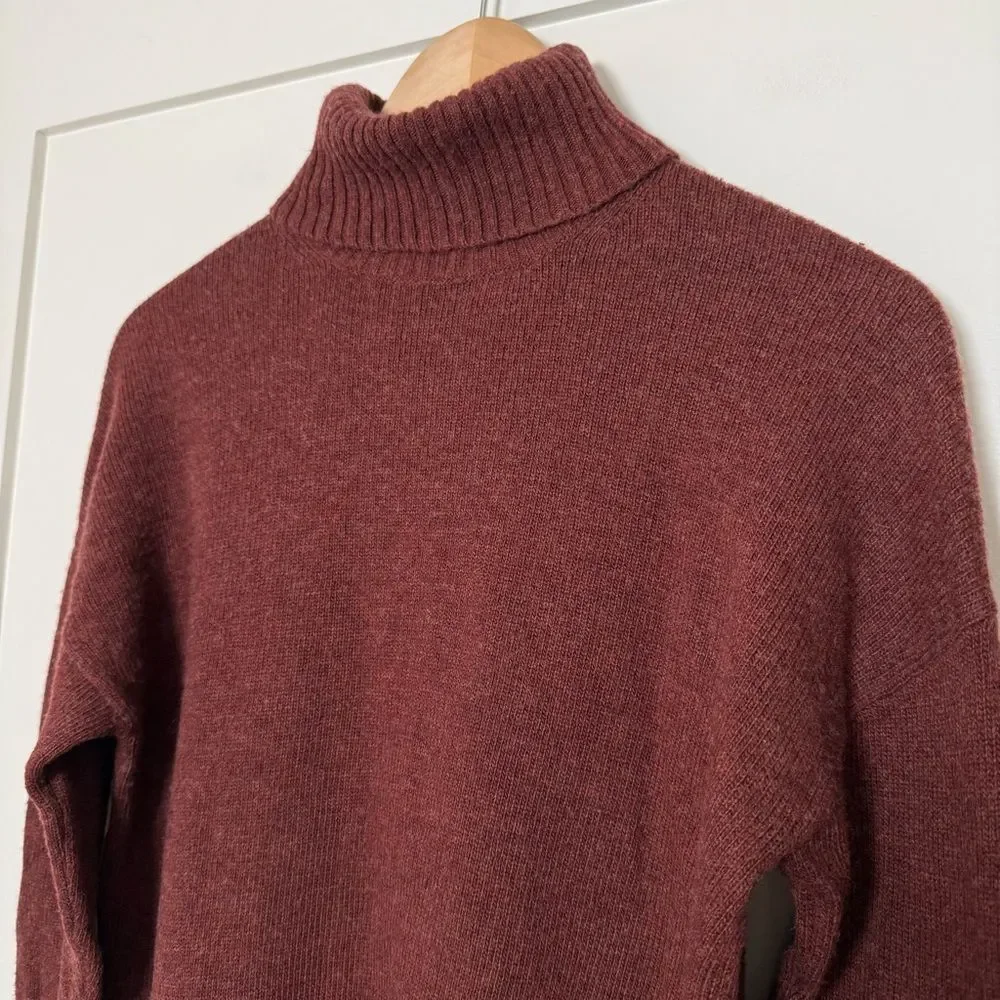 J Crew Sweater Womens Sz S Burgundy Knit Turtleneck Side Slit Wool Blend Preppy